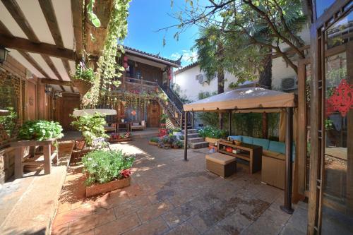 B&B Lijiang - Lewo Guest House - Bed and Breakfast Lijiang