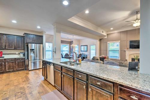 Beautiful Atlanta Home Less Than 14 Mi to Downtown! in Atlanta, USA