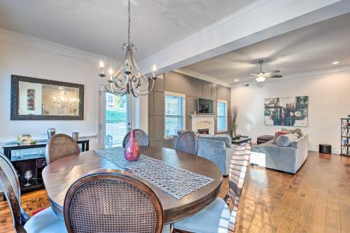 Beautiful Atlanta Home Less Than 14 Mi to Downtown! in Atlanta, USA