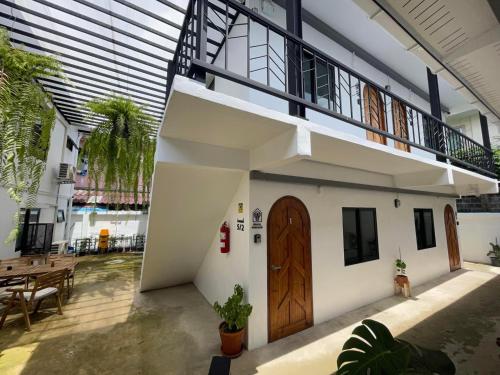 Exterior view, SLEEP SLEEP SUANPHAK Homestay near Bangkok Sala Thammasop Railway Station