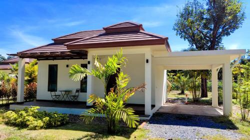 Isan Golf & Adventure Hotel