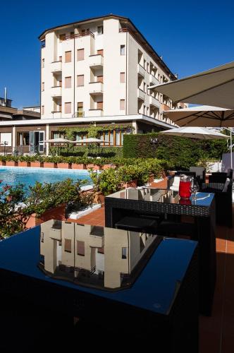 Úszómedence, Hotel Touring near Ancona Falconara repülőtér