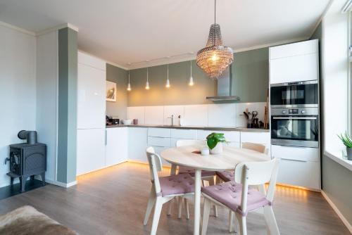 The Golden Lion Street Getaway - Apartment - Trondheim