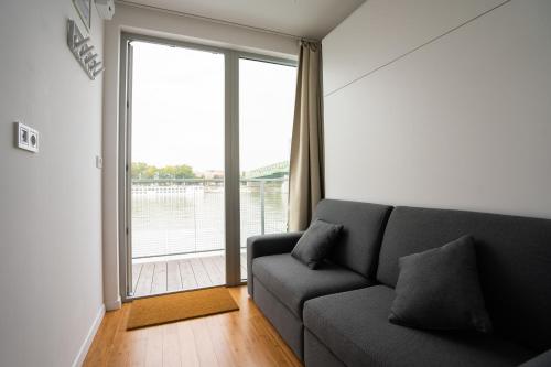 Sundeck botel - party boat, Bratislava