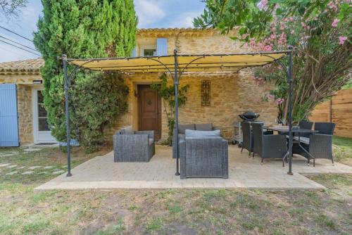 Mazet Magnan, Rustic Luxury in Provence - Location saisonnière - Piolenc