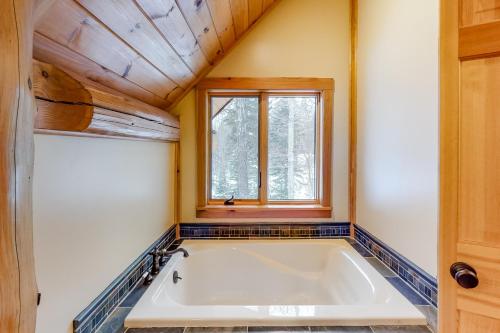 Snow Lion in Carrabassett Valley (ME)