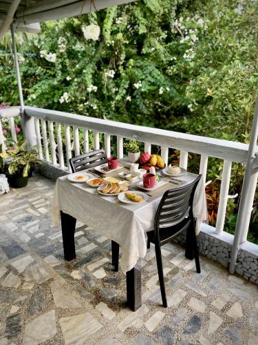 Restaurant, The Three P Beach Resort & Dive Center in Romblon