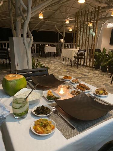 Restaurant, The Three P Beach Resort & Dive Center in Romblon