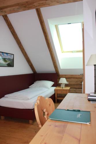 1 twin bed
