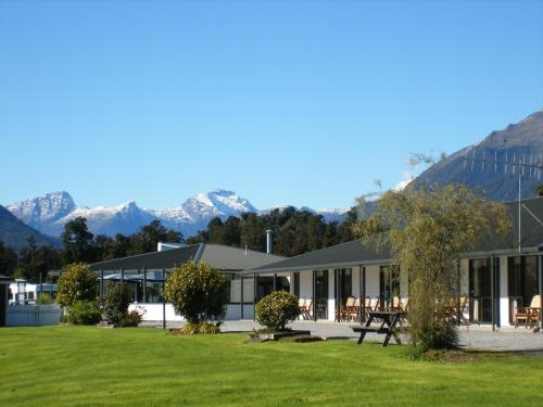 Heritage Park Lodge - Accommodation - Haast