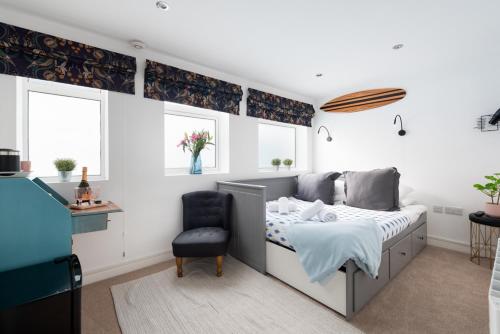 TRIG-Private Studio, Courtyard, Walk to Fistral, Newquay