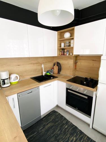 Layla's Home - image 7