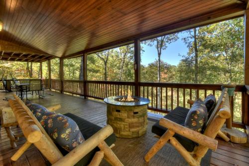 Crooked Creek View Near Ocoee River, With Hot Tub