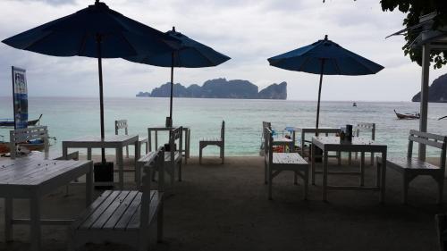 Restaurante, P.P. Blue Sky Resort in Long Beach