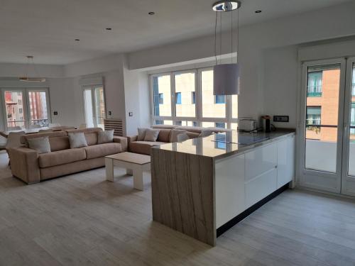 131A - Espectacular apartamento 8 personas Puerto, Gijón (fotografie 3)