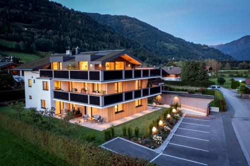 FESH LIVING - PREMIUM Apartments, Kaprun