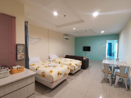 Peaceful 1-bedroom unit at Marina Island by JoMy Homestay