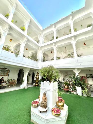 Jagat Niwas Palace Hotel