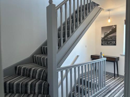 Cosy Stay In Birmingham by Villazu in Smethwick