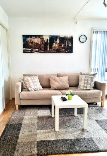 Demims Apartments Lillestrøm - Central location & free parking -12mins from Oslo Airport in Lillestrom
