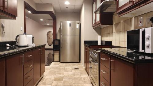 La Buena Vida Holiday Homes - Beach front very spacious, luxe and modern 3 bedroom with full kitchen in JBR , 3 min to the JBR beach Dubai Marina and Tram Station, Dubai (photo 6)