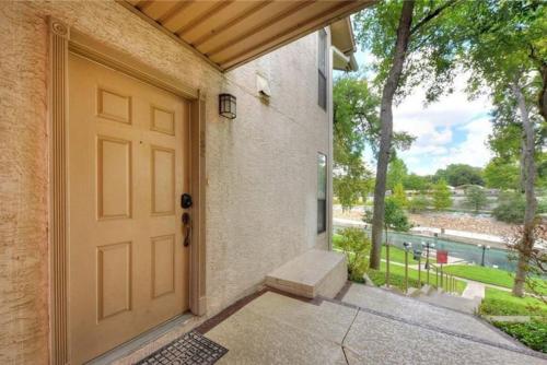 The Comal River Escape in New Braunfels, USA