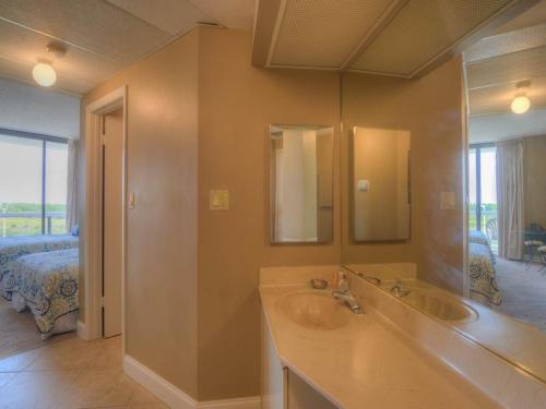 Surfside Resort - image 12
