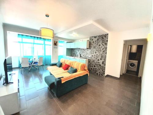 Apartamento T1 Tropical 200mt from the beach