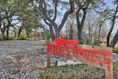 Jules House