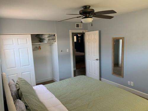 Sapphire Lake House* Boat Parking for 2 + Backyard