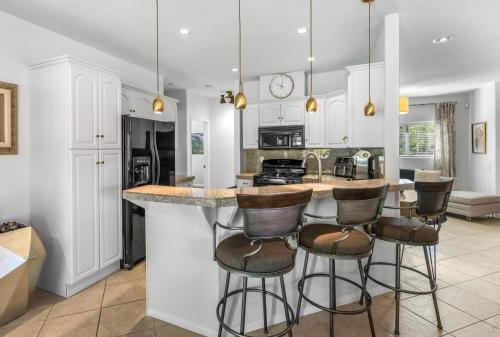 House of Jojo Permit #42212 in Palm Springs, USA