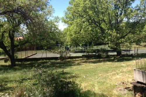 Apkārtne, Derroñadas . Casa con enorme jardín y tenis. (Derronadas . Casa con enorme jardin y tenis.) in El Royo