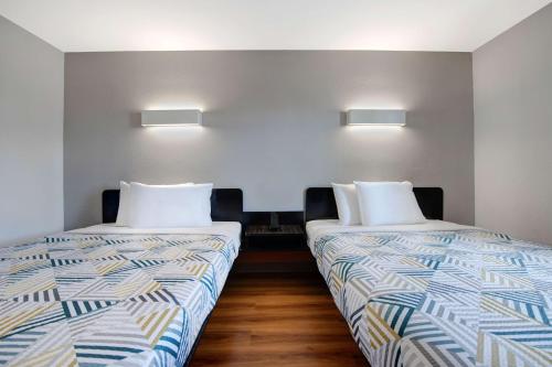 Motel 6-Sulphur Springs TX - image 10