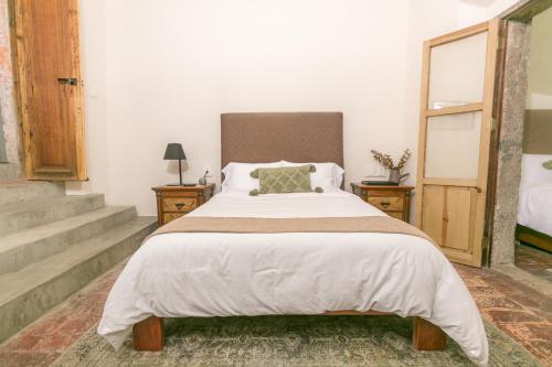 402994173 Orchid House San Miguel de Allende