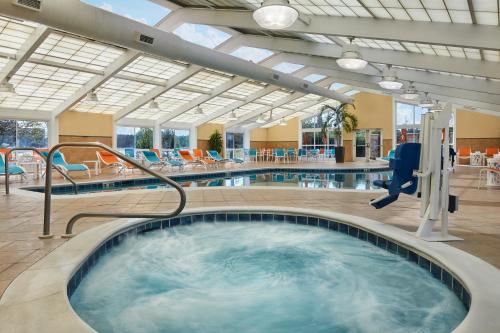 Svømmebasseng, Holiday Inn Gulfport-Airport By IHG near Gulfport–Biloxi internasjonale lufthavn