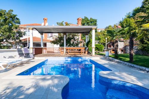 Apartments with swimming pool Opatija - Pobri, Opatija - 16390 - Location saisonnière - Matulji