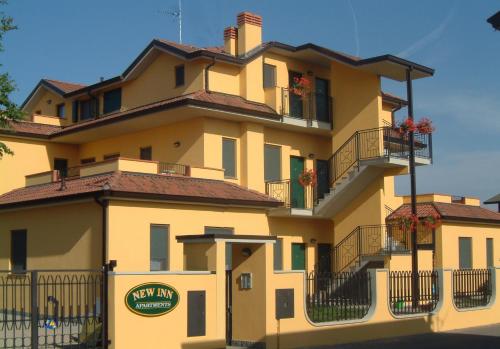 Ingresso, New Inn Residence in Mediglia
