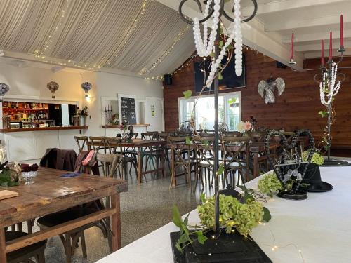 橋屋旅館 (Bridgehouse Lodge) in 沃克沃斯