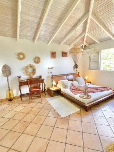 Papeth House in Le Francois