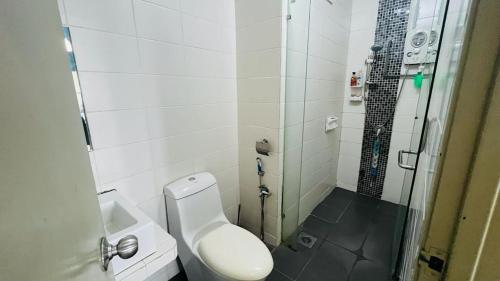 VUE RESIDENCE SERVICE SUITE- 2 ROOMS SIZE 500SFT 4 pax, Kuala Lumpur (fotografie 9)