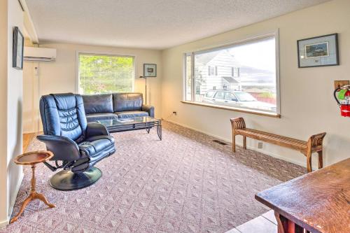 Walkable Sitka Getaway with Community Perks!