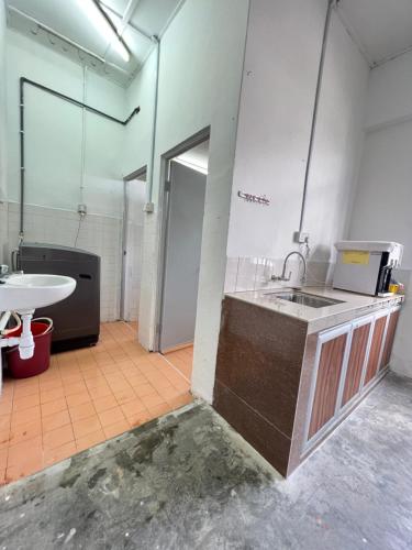 Bathroom, Jiaxin Dormitory Puteri Wangsa in Ulu Tiram