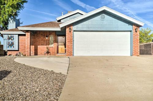 El Paso Escape with Private Pool 19 Mi to Dtwn