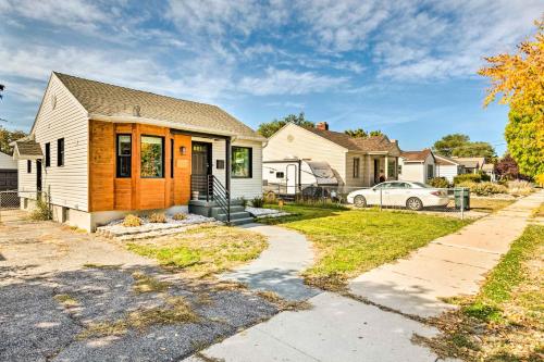 Cozy and Modern SLC Home Yard, 6 Mi to Dtwn!