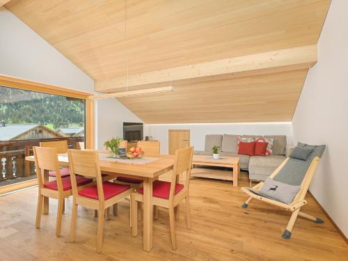 ห้องส่วนกลางสำหรับนั่งเล่น/ดูทีวี, Felder Apartments in สคอปเปอร์เนา