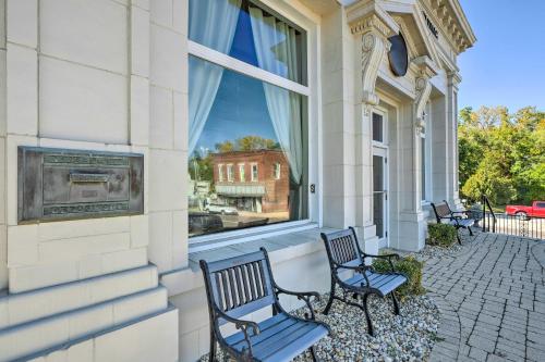 Renovated Historic Cottage about 4 Mi to Peoria! in Bartonville, USA