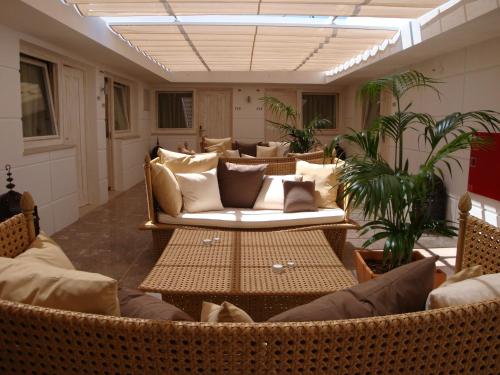 Bar/ Salón, HI Tavira – Pousada de Juventude in Tavira