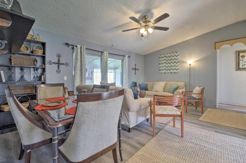 ~ 9 Mi to Universal: Orlando Retreat w/ Sun Porch! in Orlando West