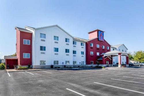 Motel 6-Indianapolis, IN - Southport