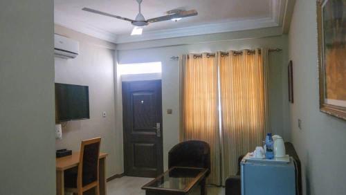 Yakam Hotel Limited in Kintampo